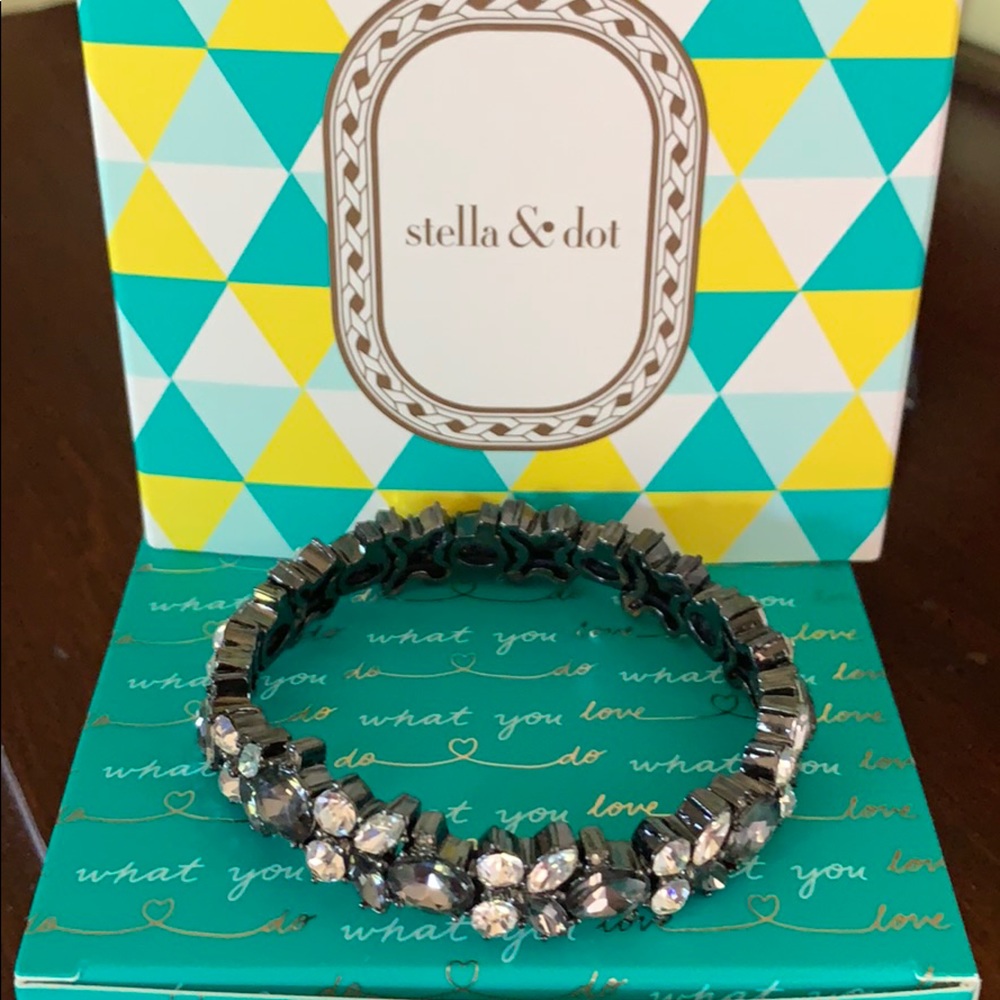 Stella & Dot Roze Stretech Bracelet